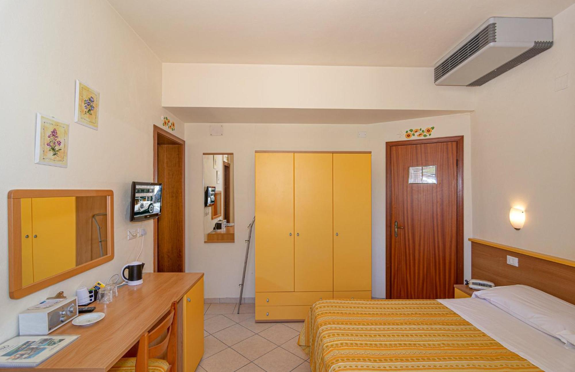 Hotel Mariani Lido di Camaiore Dış mekan fotoğraf